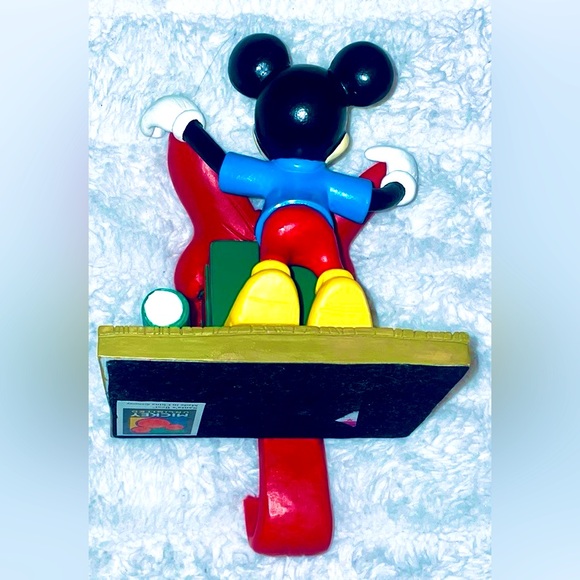 Disney Mickey Mouse “Santa’s Best” stocking hanger/ holder - Picture 4 of 10